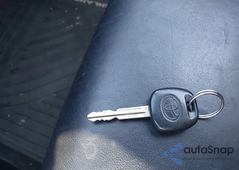 2010 Toyota Highlander Se V6 z USA, uszkodzony, nr VIN 5TDJK3EH0AS033559